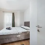 Apartment Massa 200 M To The