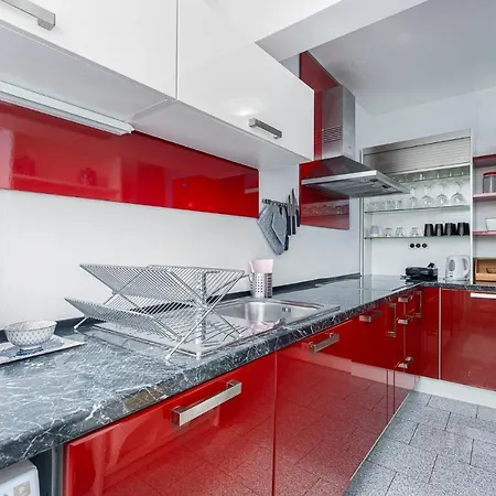 Apartment Massa 200 M To The Poreč