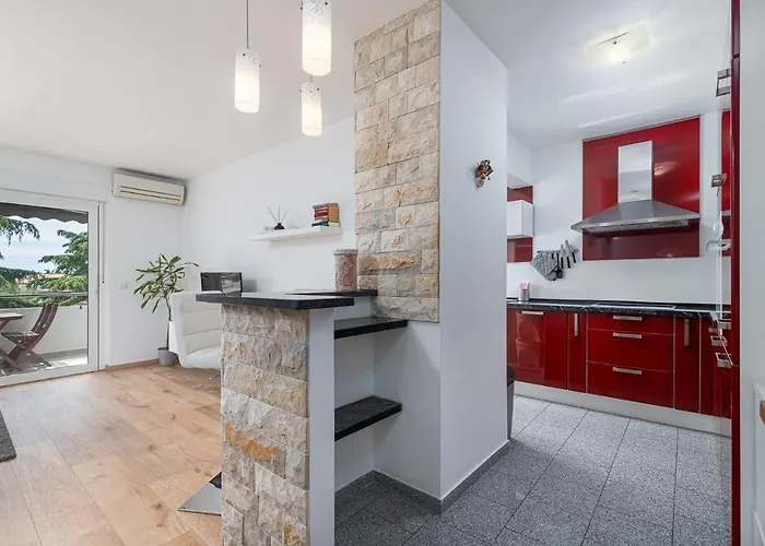 Appartement Massa 200 M To The *