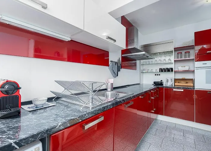 Apartment Massa 200 M To The Poreč