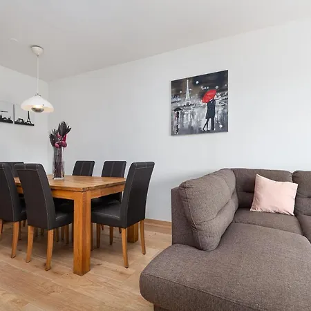 Massa 200 M To The * Poreč