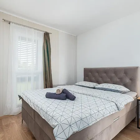 Massa 200 M To The * Porec