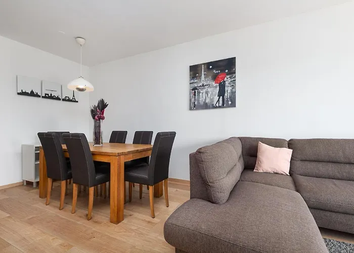 Massa 200 M To The * Poreč