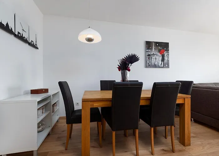 Massa 200 M To The Apartamento